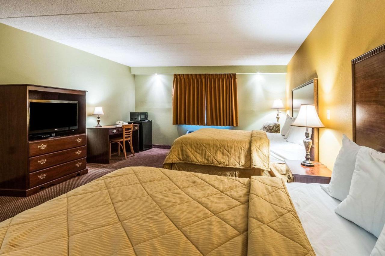 Quaint Inn & Suites McHenry Eksteriør bilde